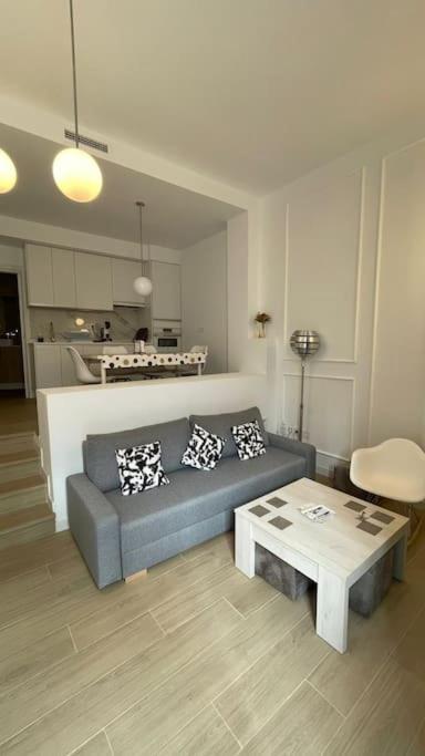 Hispalis Plaza Cristo De Burgos Apartment Sevilla Bagian luar foto